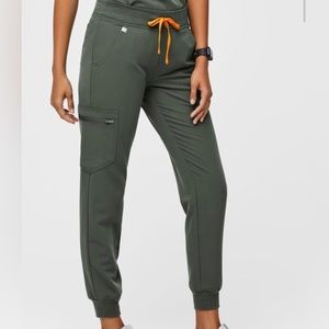 Figs Zamora Petite Joggers